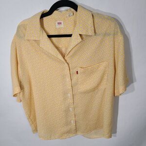 Levis San Francisco CaL‎ L Yellow Floral Short Sleeve Shirt Casual Travel